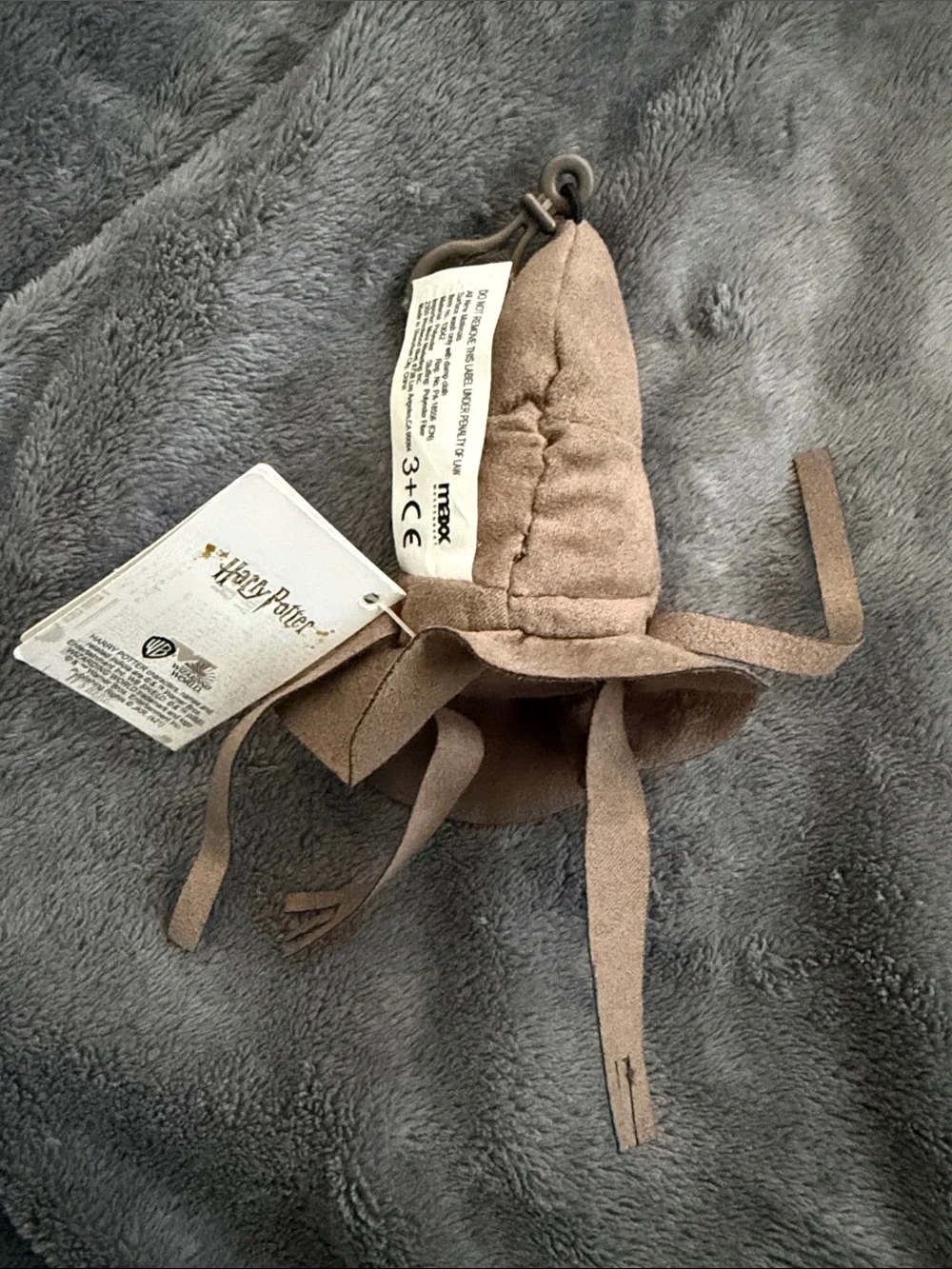 Warner Bros. warner tag branded